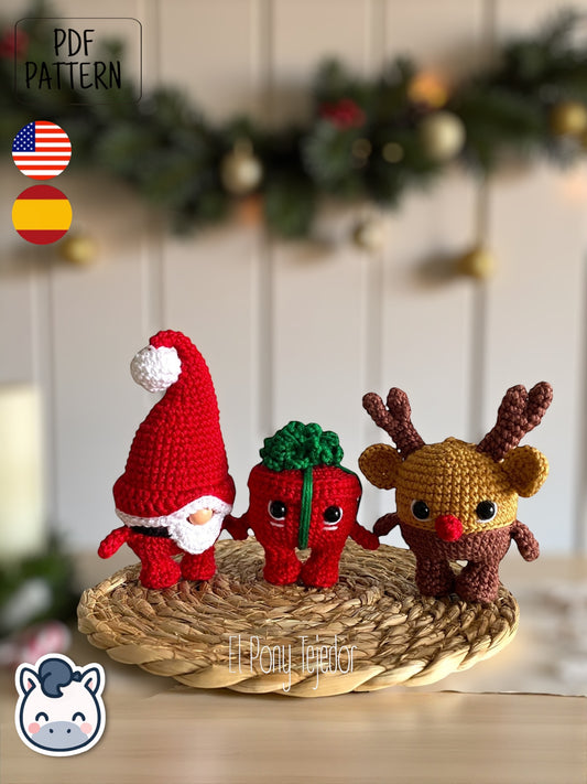 Handmade Christmees Gift, Santa and Reindeer amigurumi inspired by classic Christmas stories, festive holiday crochet pattern PDF.