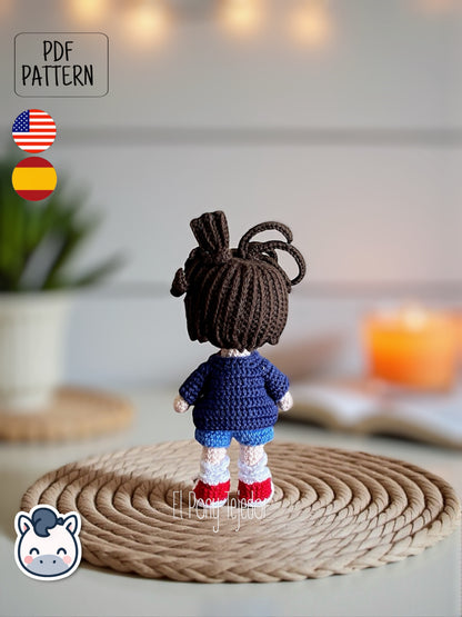 Handmade Detective Conan amigurumi inspired by Gosho Aoyama’s Case Closed, a perfect pattern for anime and mystery fans.