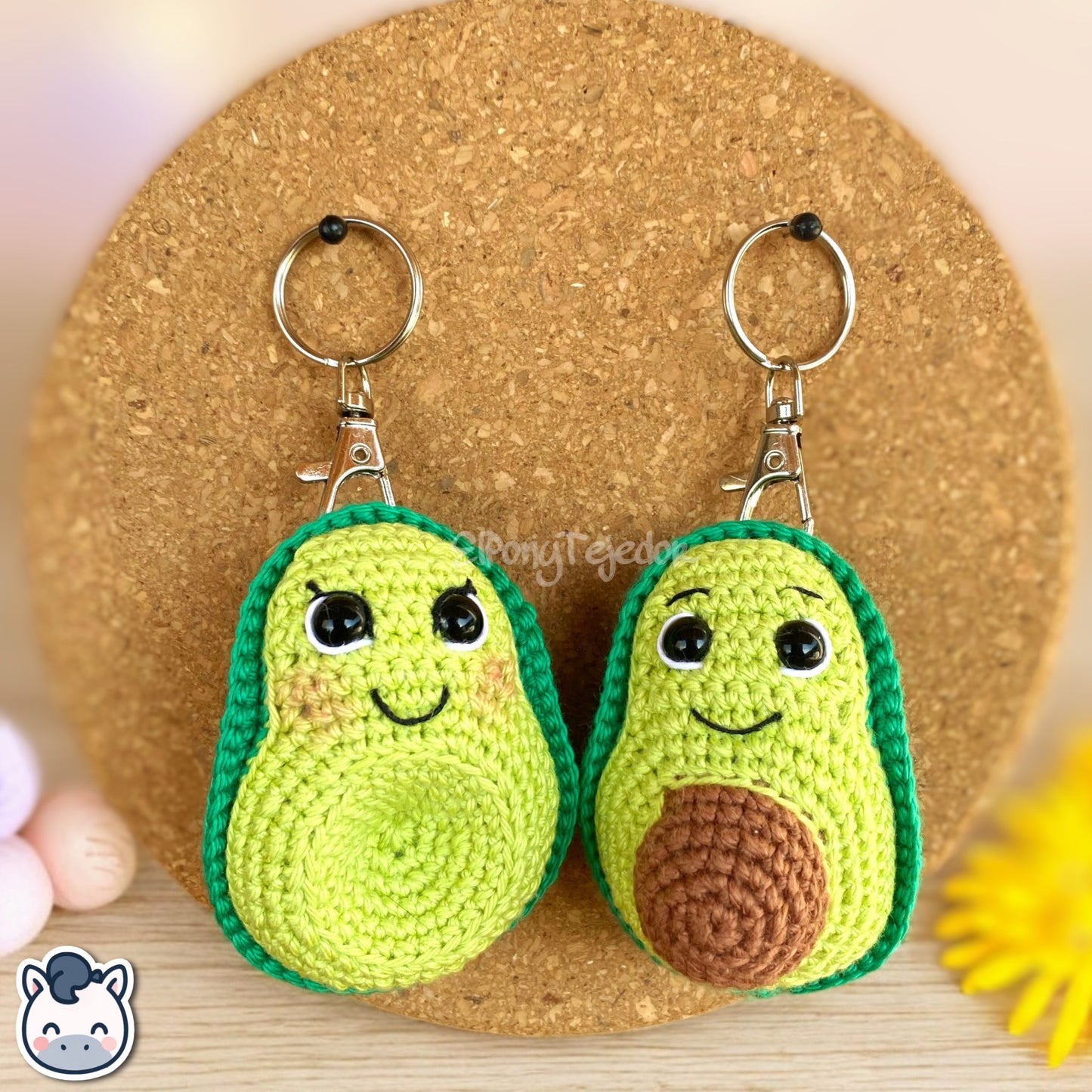 Llavero Aguacates Kawaii - Amigurumi hecho a Mano
