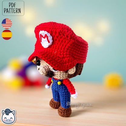 Handmade Mario and Luigi amigurumi inspired by Nintendo’s Super Mario Bros, a perfect pattern for fans of retro video games, geek collectibles, and crochet art.
