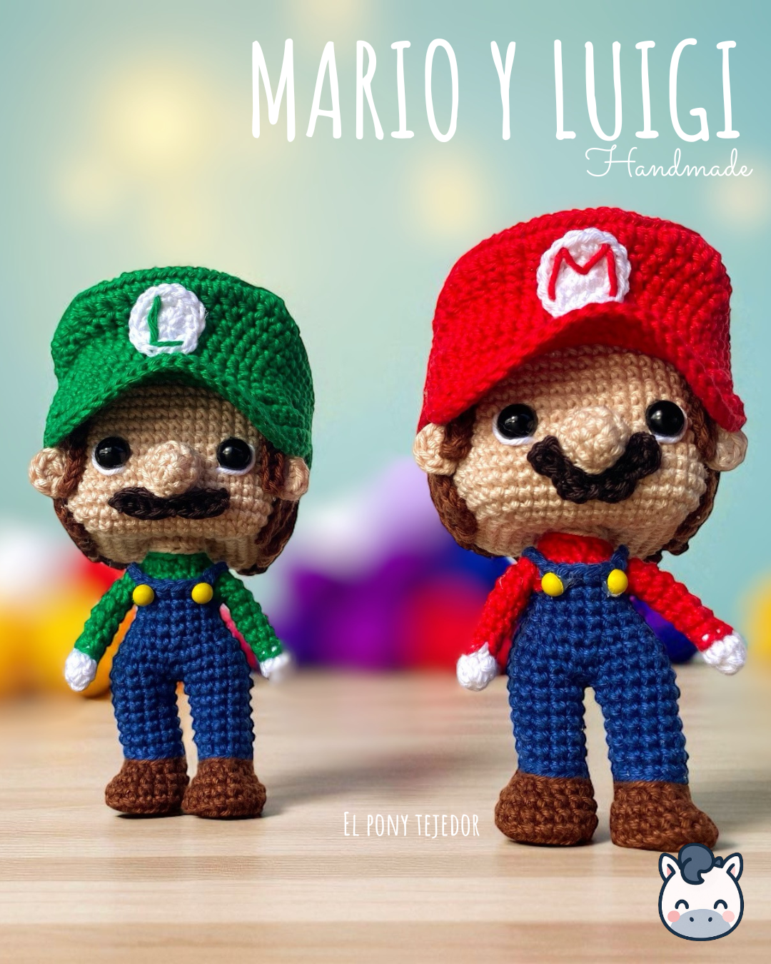 Handmade Mario & Luigi amigurumi inspired by Super Mario Bros, crafted in 100% cotton yarn with professional finish. Perfect geek gift or collector’s item for Nintendo fans. Creado por El Pony Tejedor.