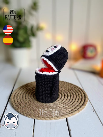 Handmade No Face amigurumi inspired by Studio Ghibli’s Spirited Away, a perfect pattern for fans of Ghibli, Halloween, and mysterious anime spirits.