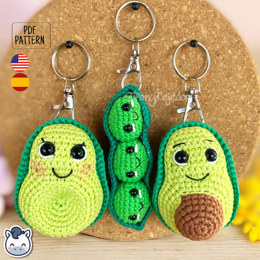 This Avocado and Edamame crochet pattern PDF is a handmade geek amigurumi keychain set inspired by cute Japanese food. This kawaii crochet pattern includes a detailed step-by-step photo tutorial to help you create your own smiling avocado halves and adorable edamame pod plush keychains. Perfect for food lovers, geek collectors, and handmade fans. Available in English and Spanish as a digital instant download for DIY crochet lovers.