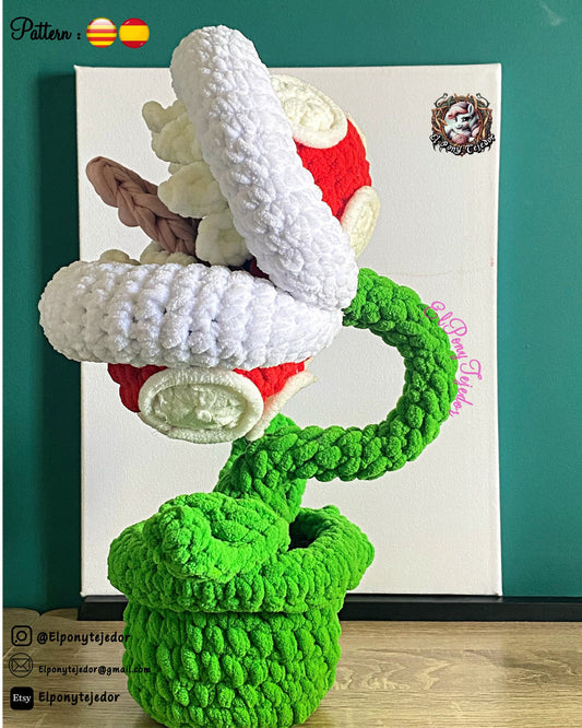 Handmade Piranha Plant amigurumi inspired by Nintendo’s Super Mario Bros., a perfect pattern for fans of Mario, retro gaming, and geek crochet collectibles.