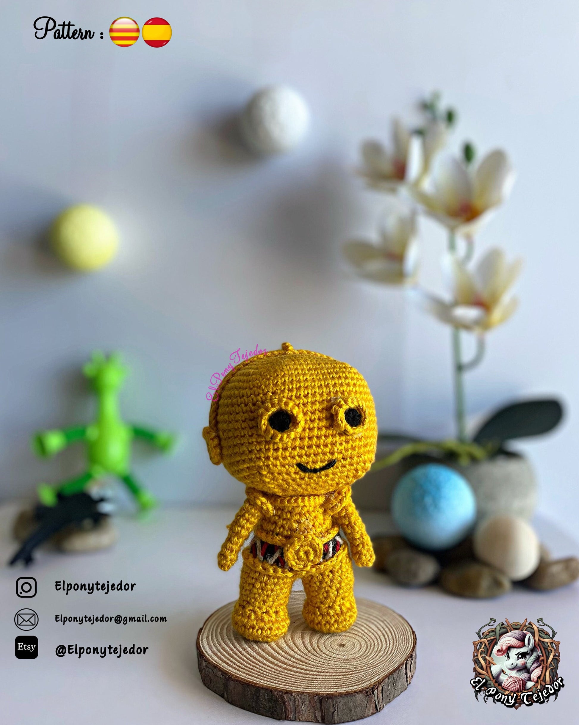 Handmade C-3PO amigurumi inspired by Star Wars, a perfect pattern for fans of droids, sci-fi crochet, and classic geek movie collectibles.