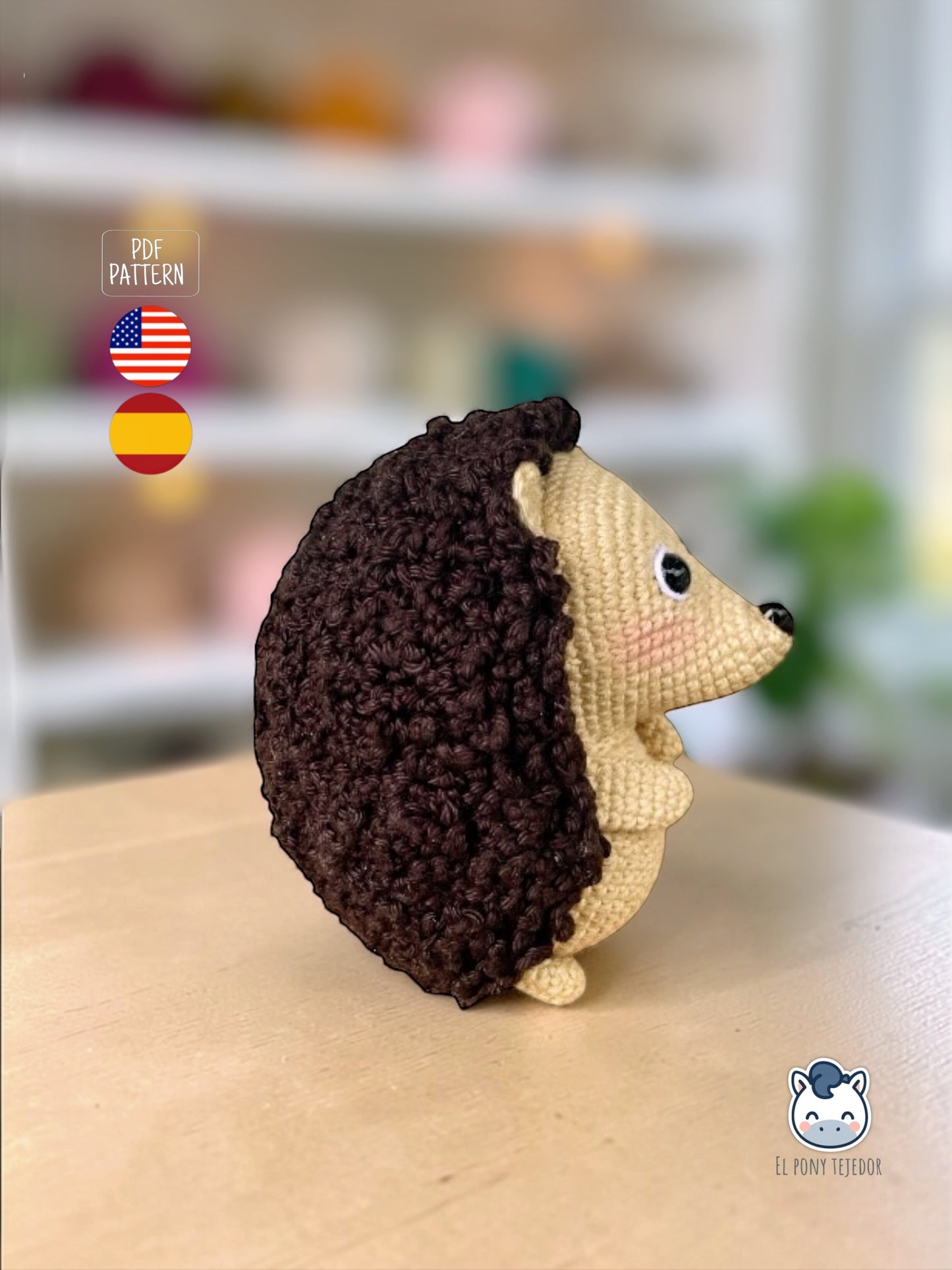 Amigurumi de erizo africano tejido a crochet, un patrón de ganchillo kawaii perfecto para amantes de los animales y fans de los amigurumis.