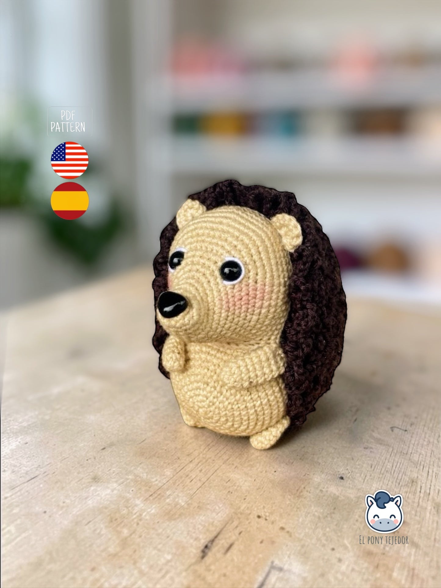 Amigurumi de erizo africano tejido a crochet, un patrón de ganchillo kawaii perfecto para amantes de los animales y fans de los amigurumis.
