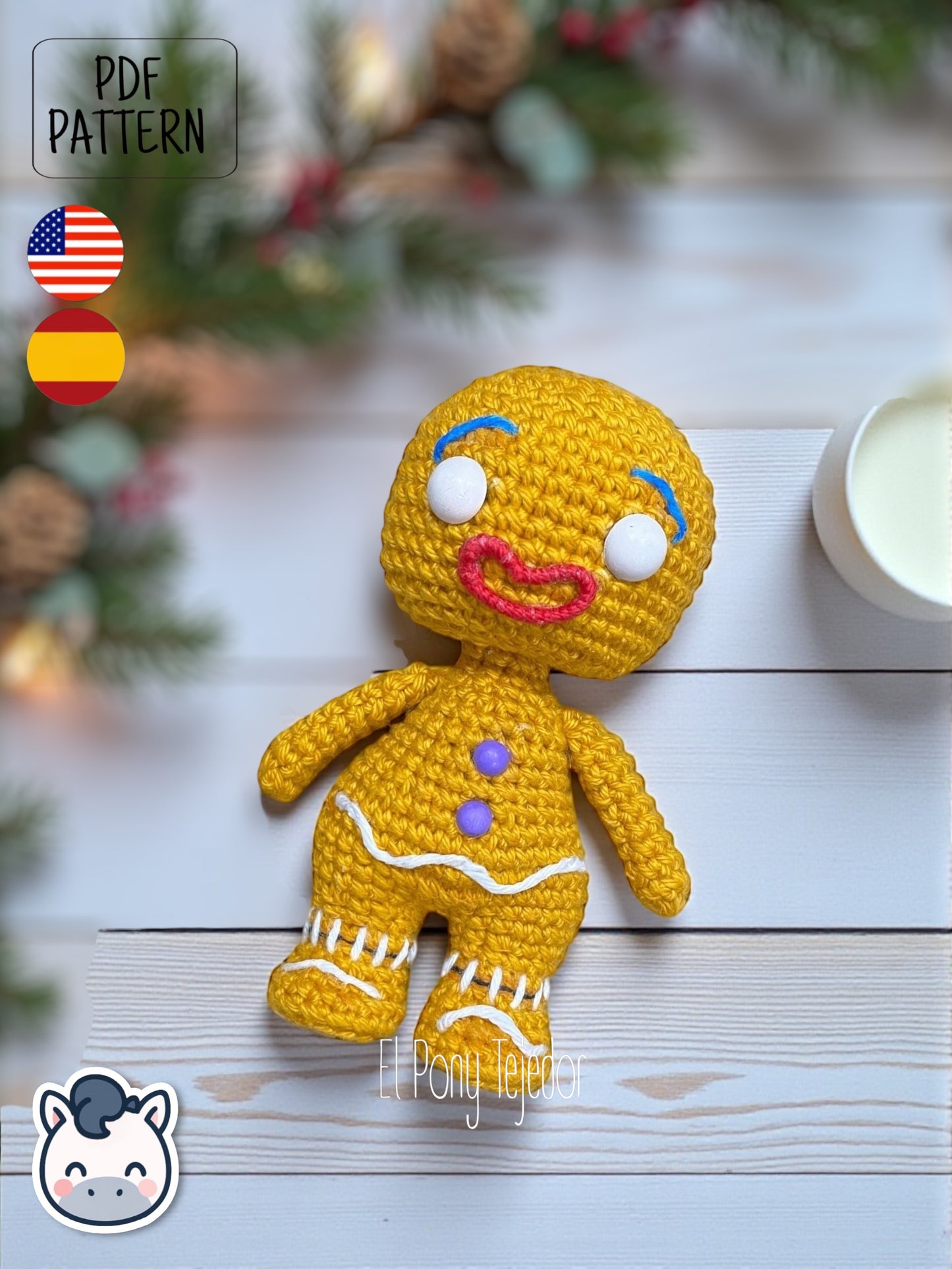 Patrón Gratis de ganchillo amigurumi de la Galleta de Jengibre de Shrek con botones morados y detalles de glaseado blanco. Amigurumi crochet free pattern of the Shrek Gingerbread Man with purple gumdrop buttons and white icing details.