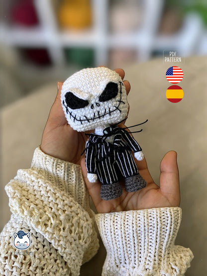 Amigurumi de Jack Skellington y Sally inspirado en Pesadilla antes de Navidad, un patrón de crochet PDF ideal para fans de Tim Burton y del estilo geek y Halloween.