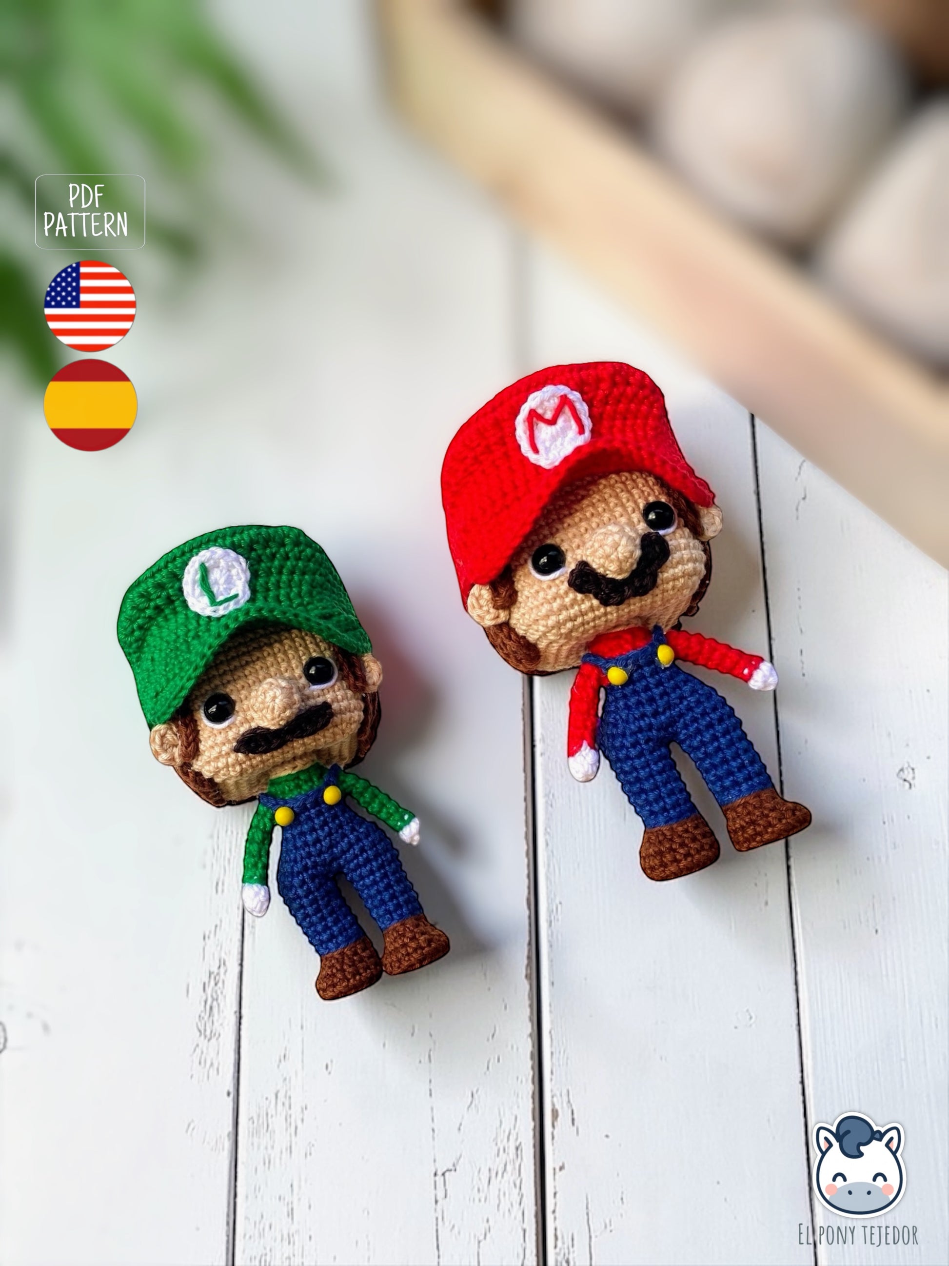 Handmade Mario and Luigi amigurumi inspired by Super Mario Bros, a cute and geek crochet pattern PDF perfect for Nintendo fans and Funko-style plush lovers. Amigurumis de Mario y Luigi inspirados en Super Mario Bros, un patrón de ganchillo adorable y geek en PDF ideal para fans de Nintendo y muñecos estilo Funko.