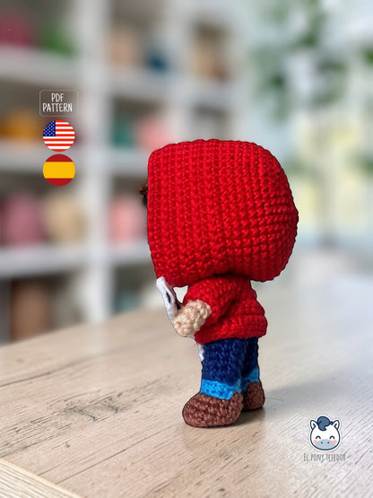 Amigurumi de Miguel inspirado en Coco de Disney Pixar con guitarra blanca y sudadera roja, patrón digital PDF estilo Funko perfecto para fans del Día de los Muertos y coleccionistas geek.