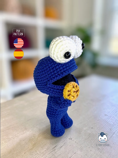 Amigurumi Monstruo de las Galletas inspirado en Sesame Street, un patrón PDF de ganchillo adorable y geek para fans de los personajes clásicos y muñecos estilo Funko hechos a mano.