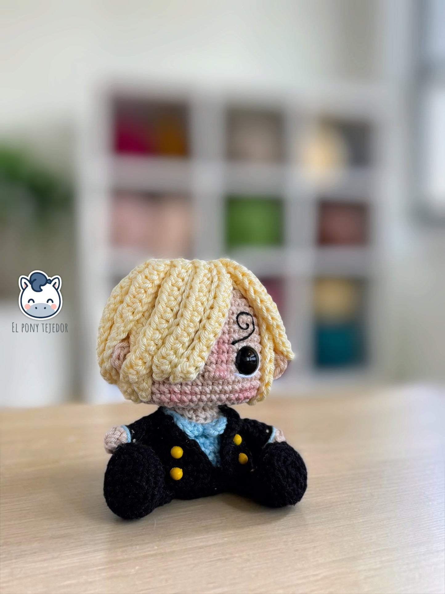 Colección de amigurumis de los Piratas del Sombrero de Paja de One Piece con Luffy, Zoro, Sanji, Nami, Usopp y Chopper. Patrón de crochet inspirado en el famoso anime y manga, perfecto para coleccionistas, fans del anime y amantes de los muñecos estilo Funko.