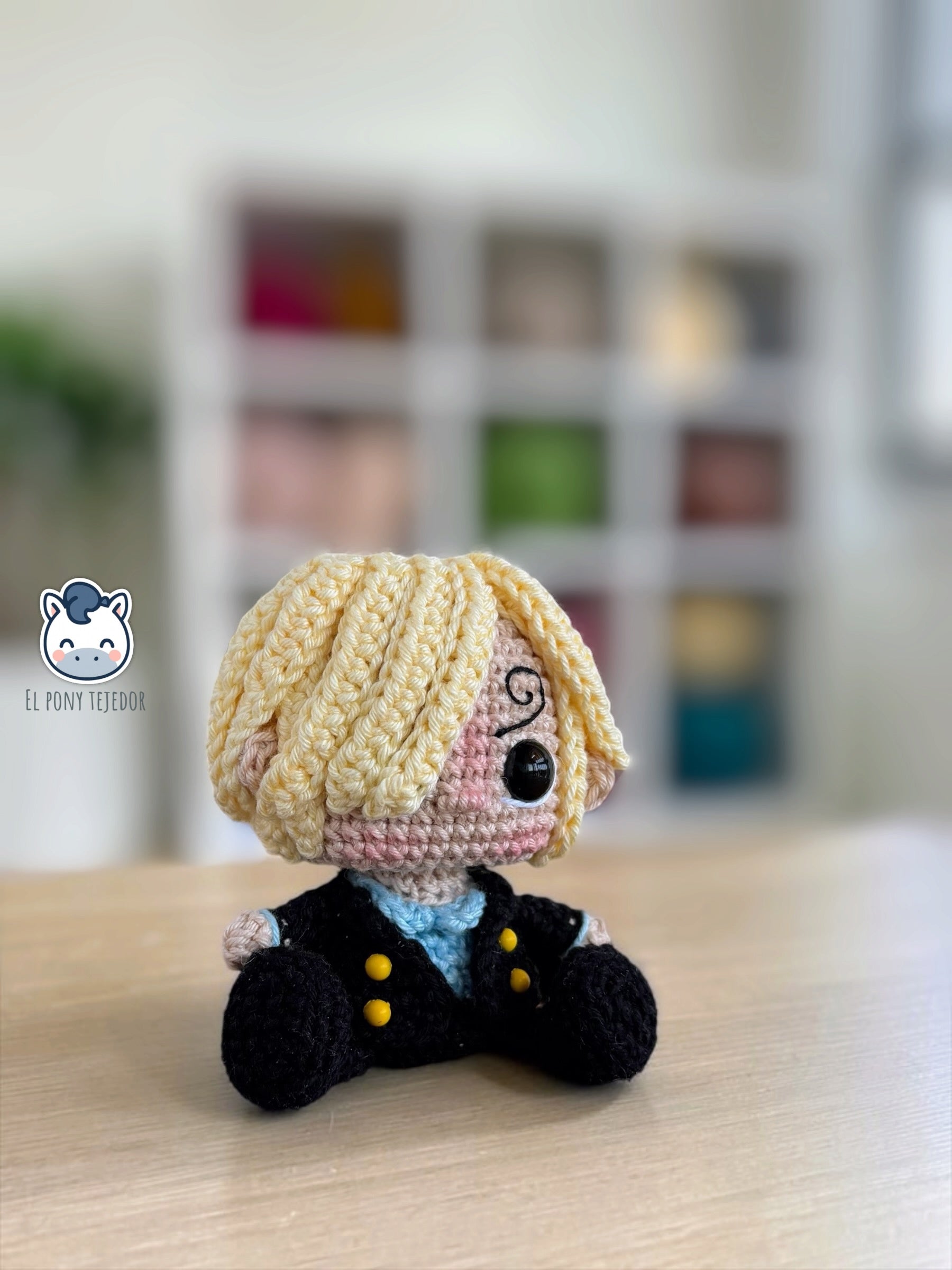 Colección de amigurumis de los Piratas del Sombrero de Paja de One Piece con Luffy, Zoro, Sanji, Nami, Usopp y Chopper. Patrón de crochet inspirado en el famoso anime y manga, perfecto para coleccionistas, fans del anime y amantes de los muñecos estilo Funko.