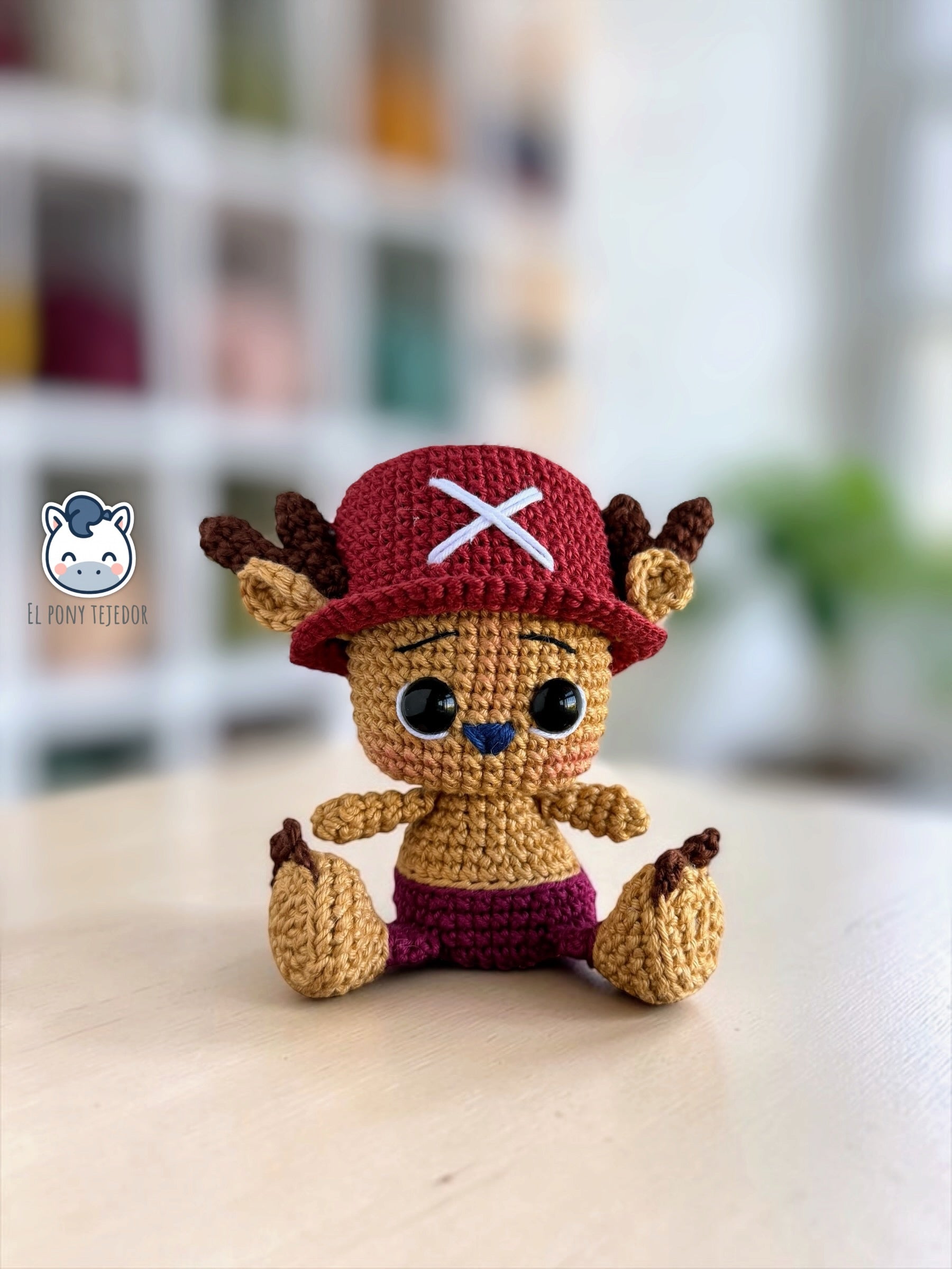 Colección de amigurumis de los Piratas del Sombrero de Paja de One Piece con Luffy, Zoro, Sanji, Nami, Usopp y Chopper. Patrón de crochet inspirado en el famoso anime y manga, perfecto para coleccionistas, fans del anime y amantes de los muñecos estilo Funko.