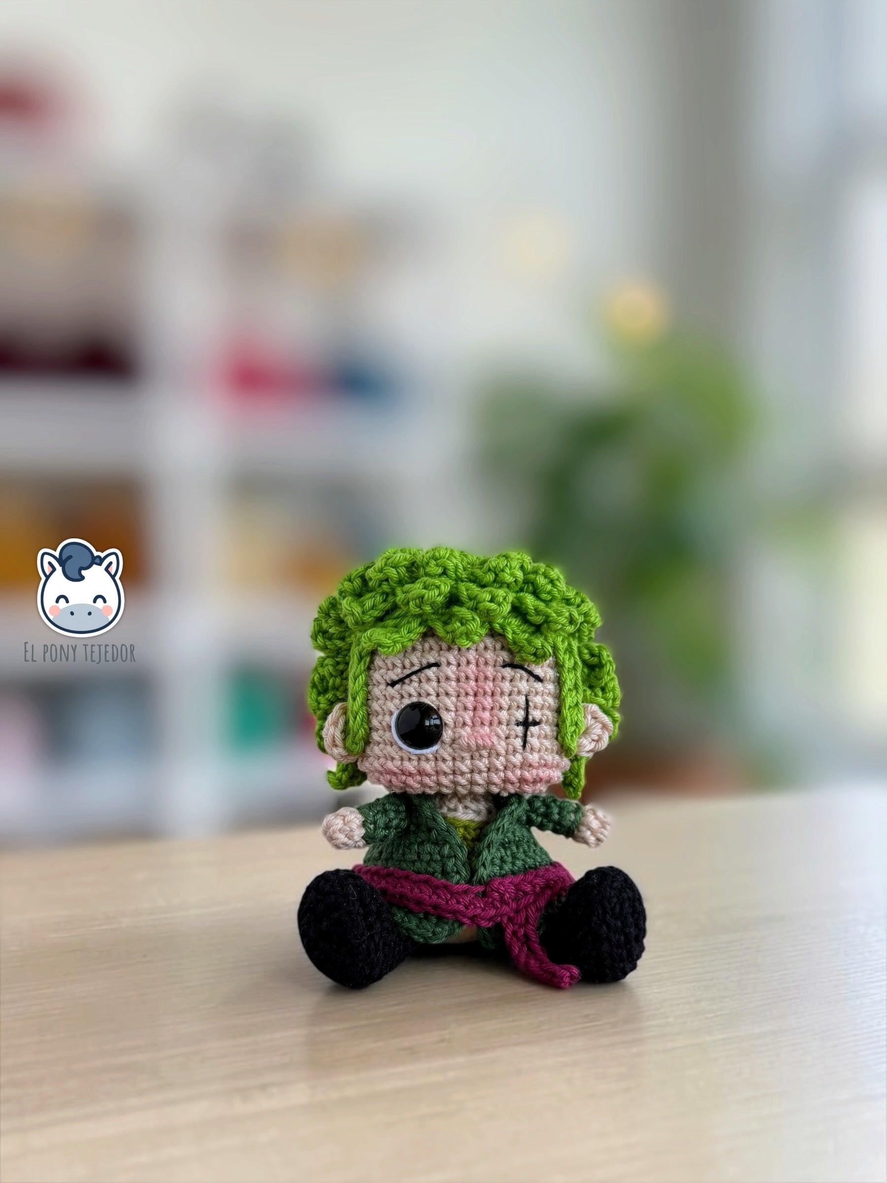 Colección de amigurumis de los Piratas del Sombrero de Paja de One Piece con Luffy, Zoro, Sanji, Nami, Usopp y Chopper. Patrón de crochet inspirado en el famoso anime y manga, perfecto para coleccionistas, fans del anime y amantes de los muñecos estilo Funko.