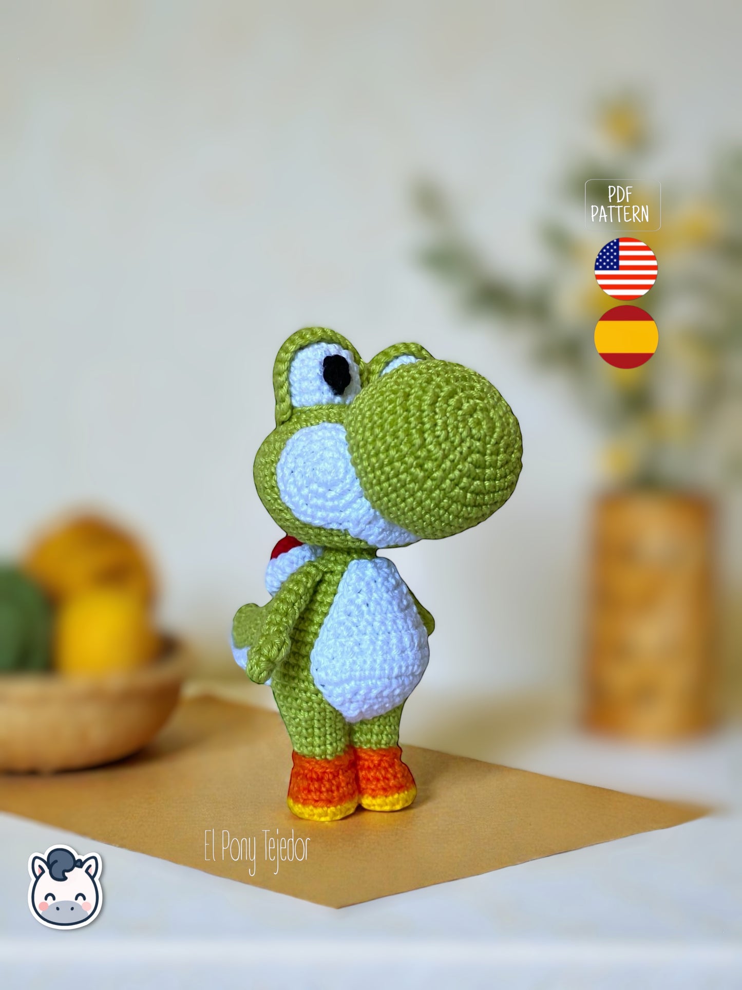 Handmade Yoshi amigurumi inspired by Nintendo and Super Mario, cute green dinosaur crochet pattern PDF for gamer fans and kawaii amigurumi lovers | Amigurumi de Yoshi hecho a mano inspirado en Nintendo y Super Mario, patrón de crochet de dinosaurio verde kawaii para fans del mundo gamer