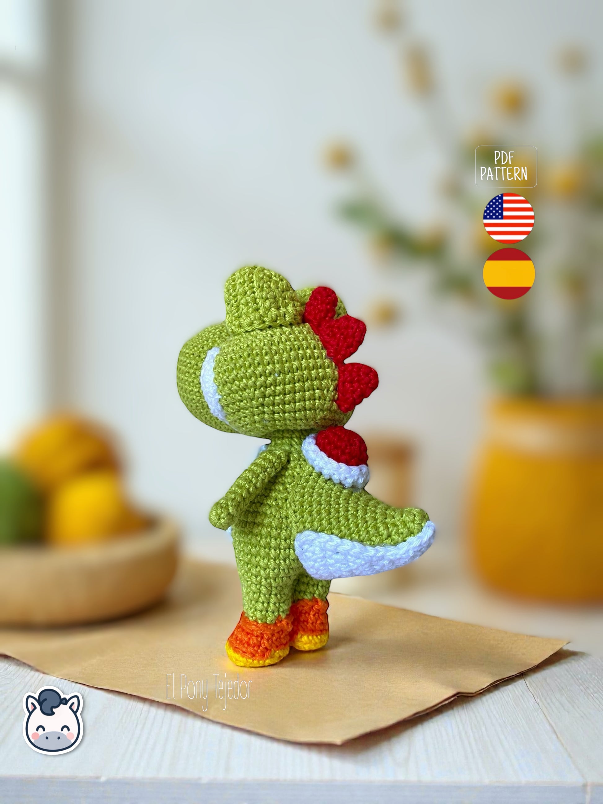 Handmade Yoshi amigurumi inspired by Nintendo and Super Mario, cute green dinosaur crochet pattern PDF for gamer fans and kawaii amigurumi lovers | Amigurumi de Yoshi hecho a mano inspirado en Nintendo y Super Mario, patrón de crochet de dinosaurio verde kawaii para fans del mundo gamer